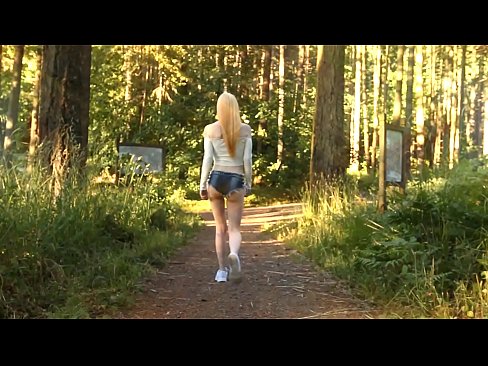 ❤️ Moaie frou beweecht stadich, net neaken video ❤️ Porno by wy