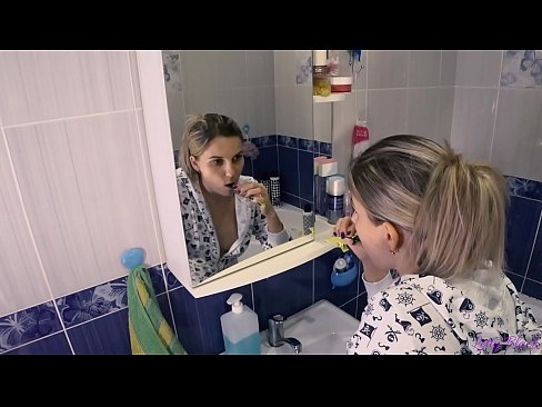 ❤️ Hack mei jonge yn pyjama einiget orale cum yn kont - lety swart ❤️ Porno by wy