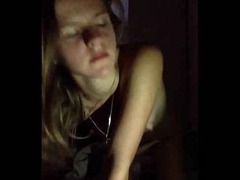 ❤️ In famke masturbeart en komt ❤️ Porno by wy
